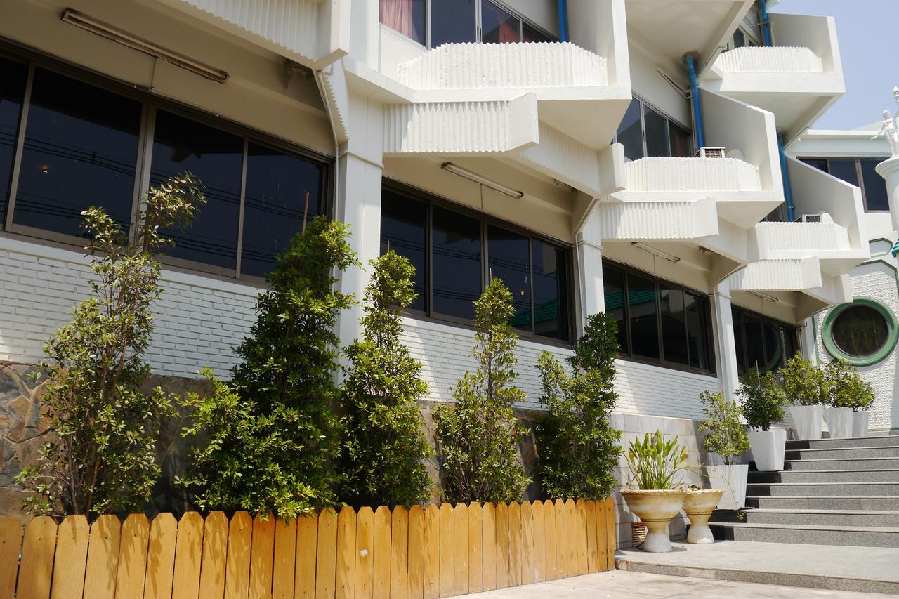 Lertnimit Hotel Chaiyaphum Εξωτερικό φωτογραφία