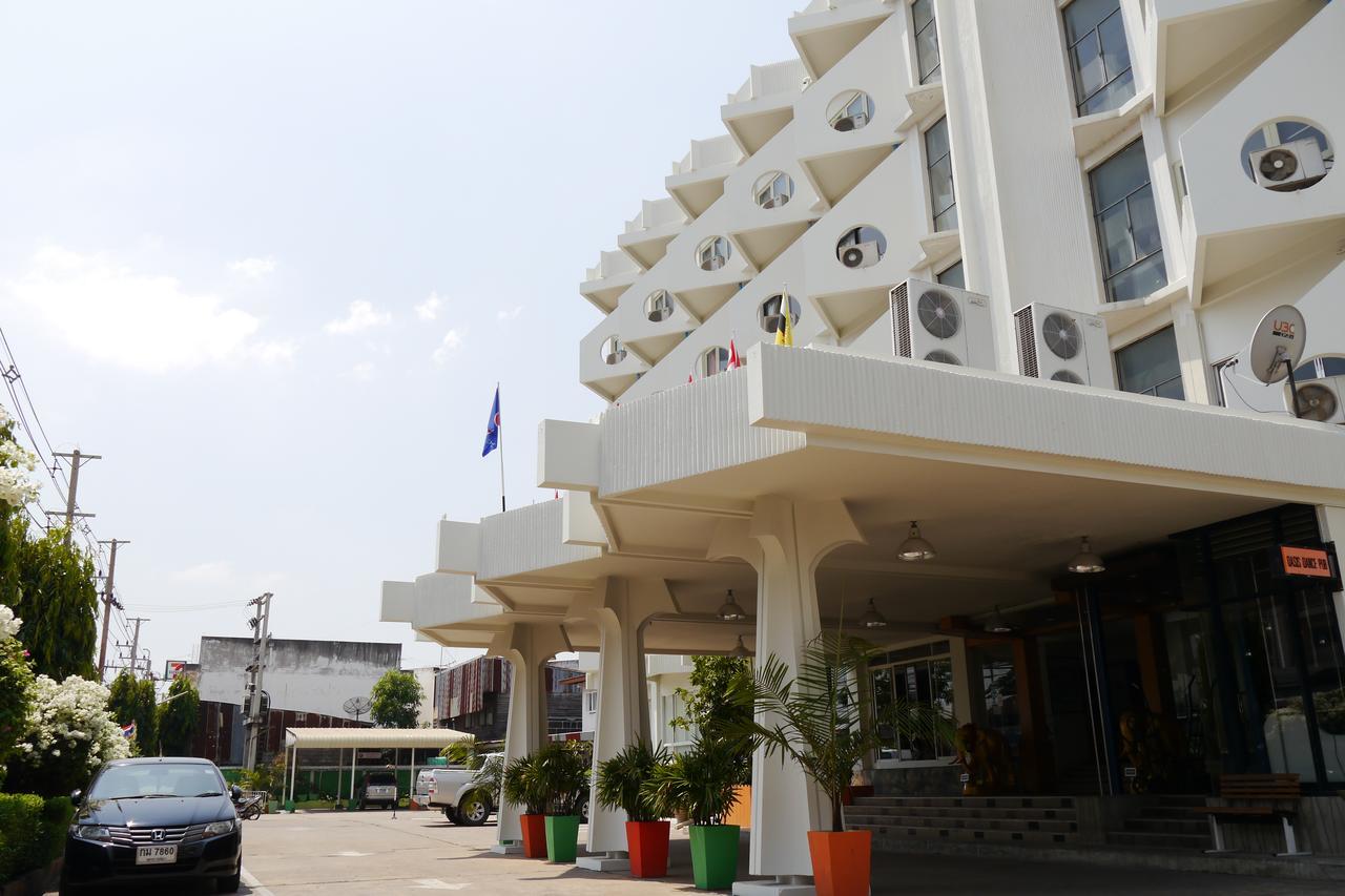Lertnimit Hotel Chaiyaphum Εξωτερικό φωτογραφία